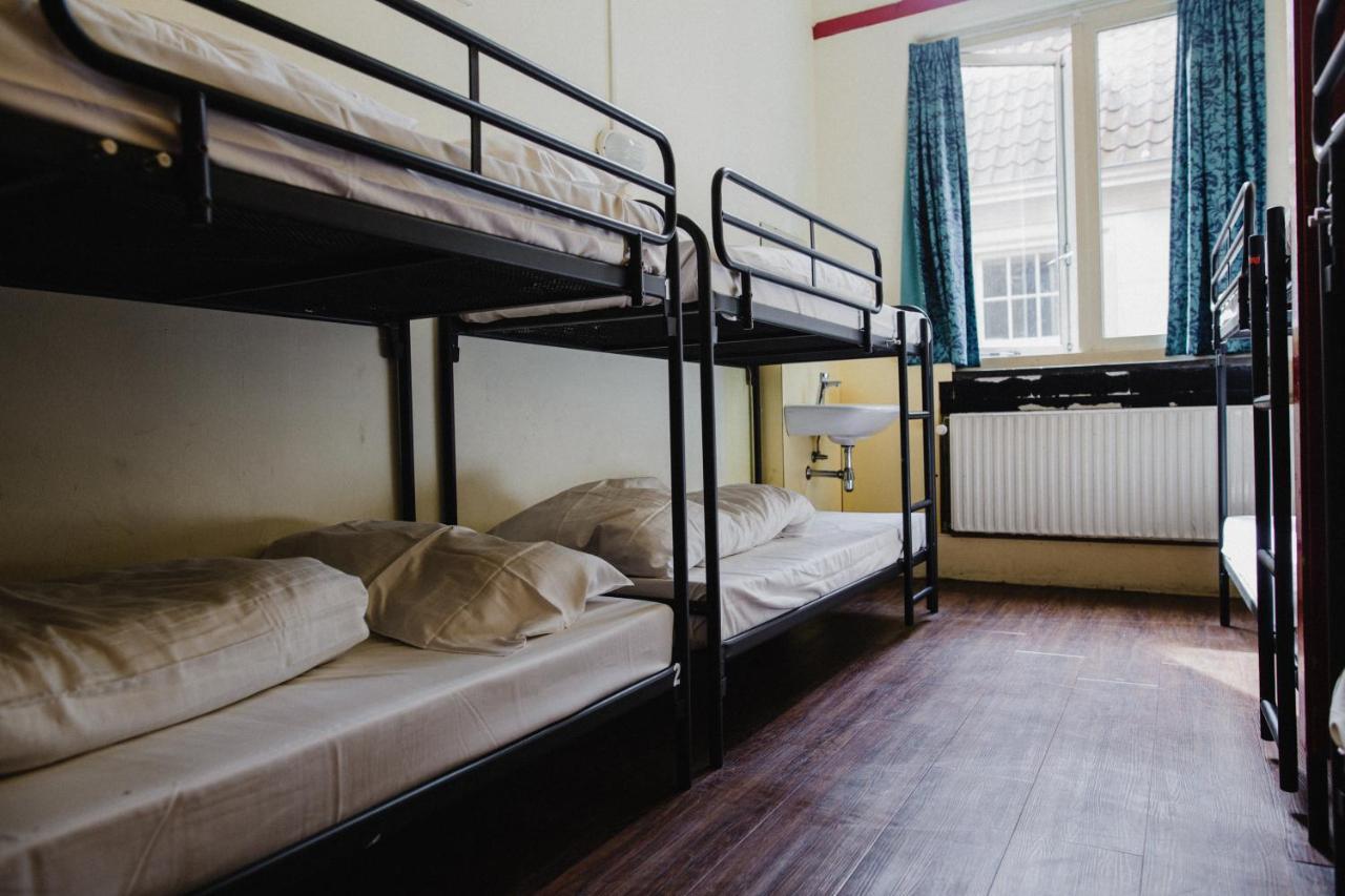 Shelter City Christian Hostel Amsterdam Exterior photo