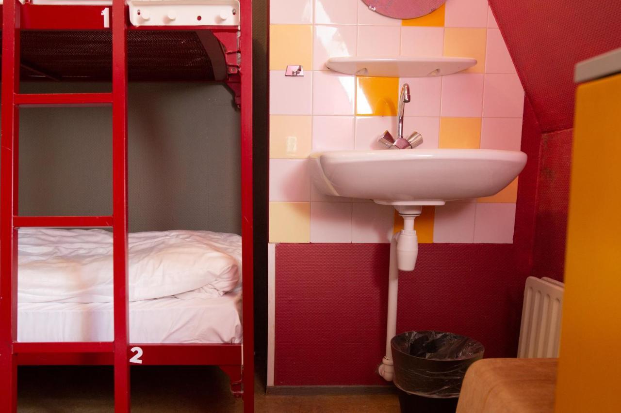 Shelter City Christian Hostel Amsterdam Exterior photo
